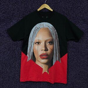 Beyoncé Cowboy Carter Star Red black split T-Shirt Size Medium